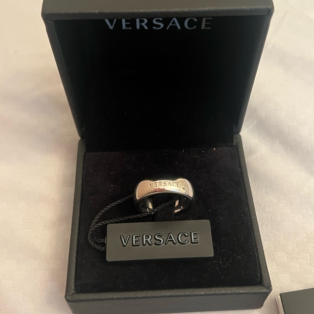 Authentic Versace Men’s ring size 8